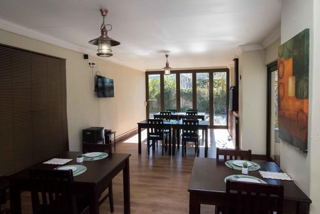The Nightingale Guesthouse Bloemfontein Exteriör bild