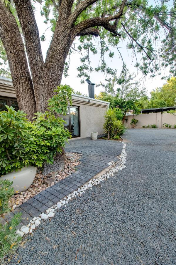The Nightingale Guesthouse Bloemfontein Exteriör bild