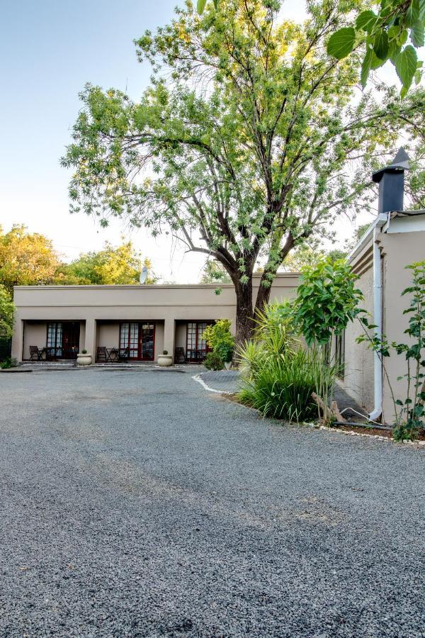 The Nightingale Guesthouse Bloemfontein Exteriör bild