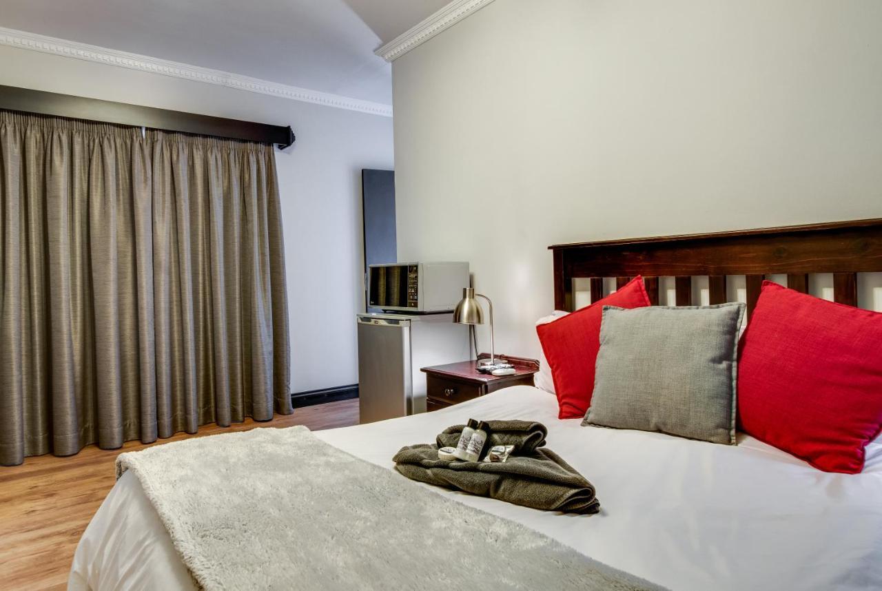 The Nightingale Guesthouse Bloemfontein Exteriör bild