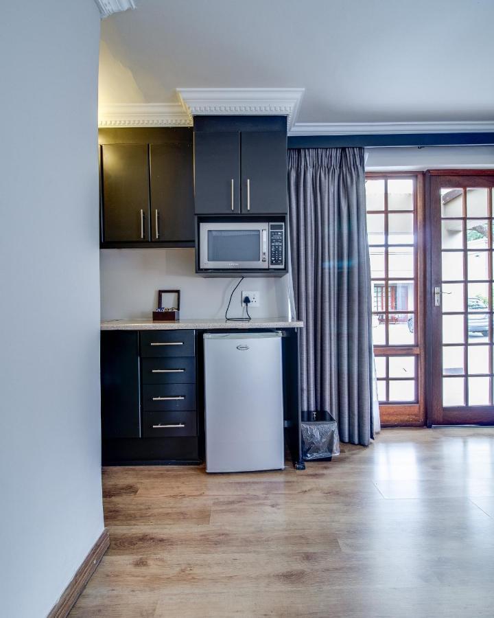 The Nightingale Guesthouse Bloemfontein Exteriör bild