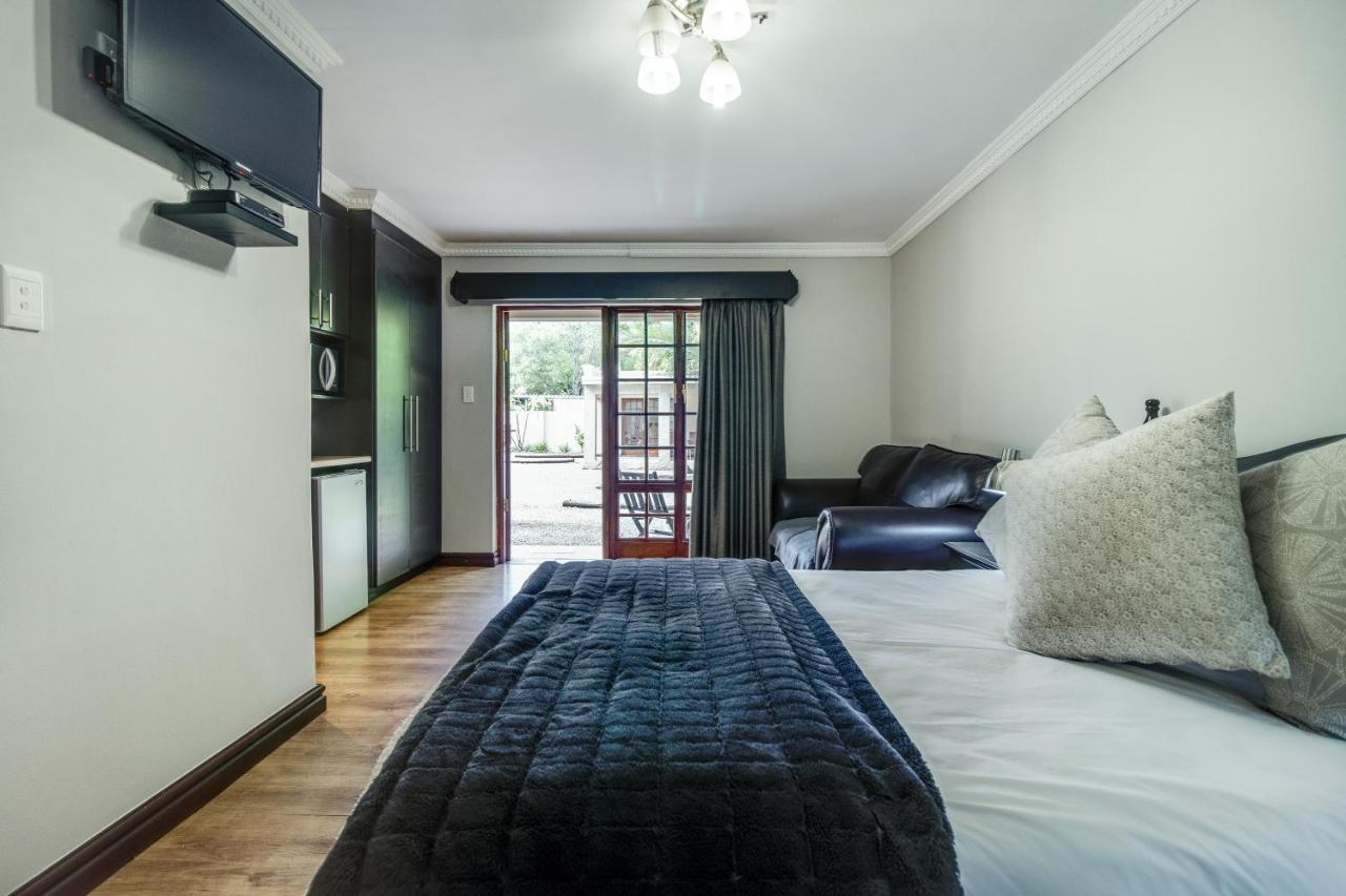 The Nightingale Guesthouse Bloemfontein Exteriör bild