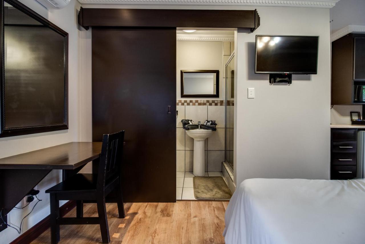 The Nightingale Guesthouse Bloemfontein Exteriör bild