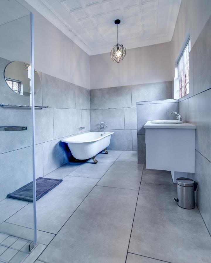 The Nightingale Guesthouse Bloemfontein Exteriör bild