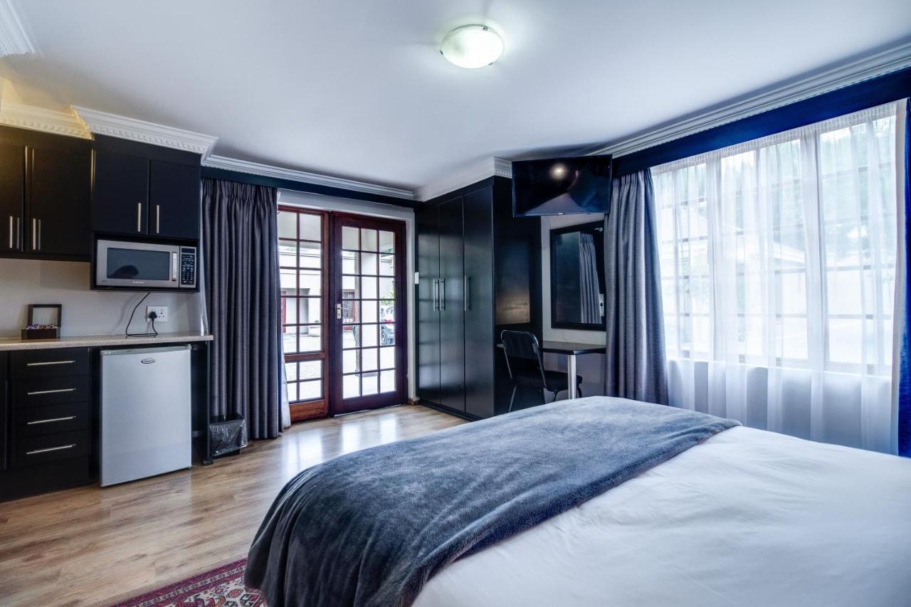 The Nightingale Guesthouse Bloemfontein Exteriör bild